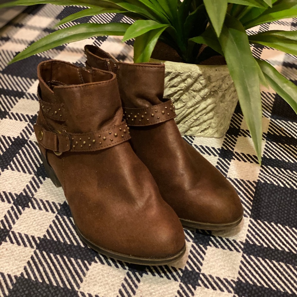 Ankle boots